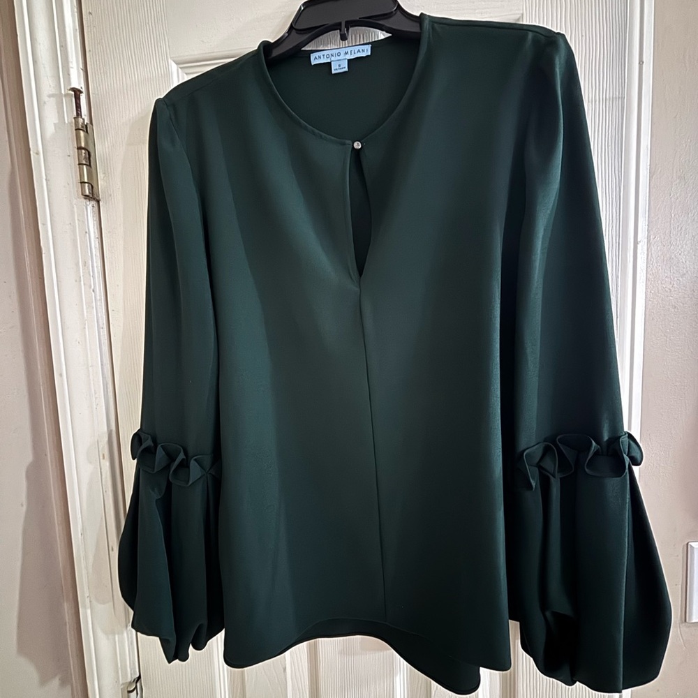 ANTONIO MELANI Green Bell Sleeve Blouse with Mandarin Collar